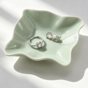 HOME SMILE Ceramic Ring Dish, Green Wavy Square Trinket Dish and Jewelry Tray